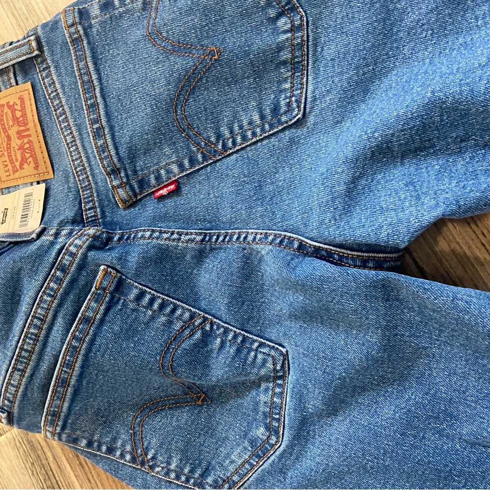 Levi's Blue Straight Leg wedgie Jeans NWT - Picture 3 of 7